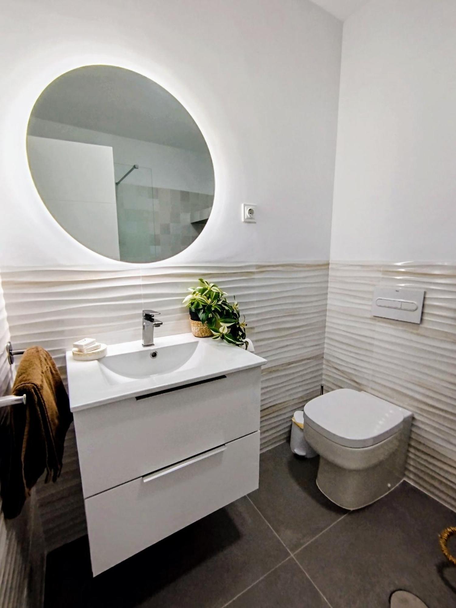 Impressive Apartment With 3 Bedrooms Metres From The Beach Estepona Esterno foto