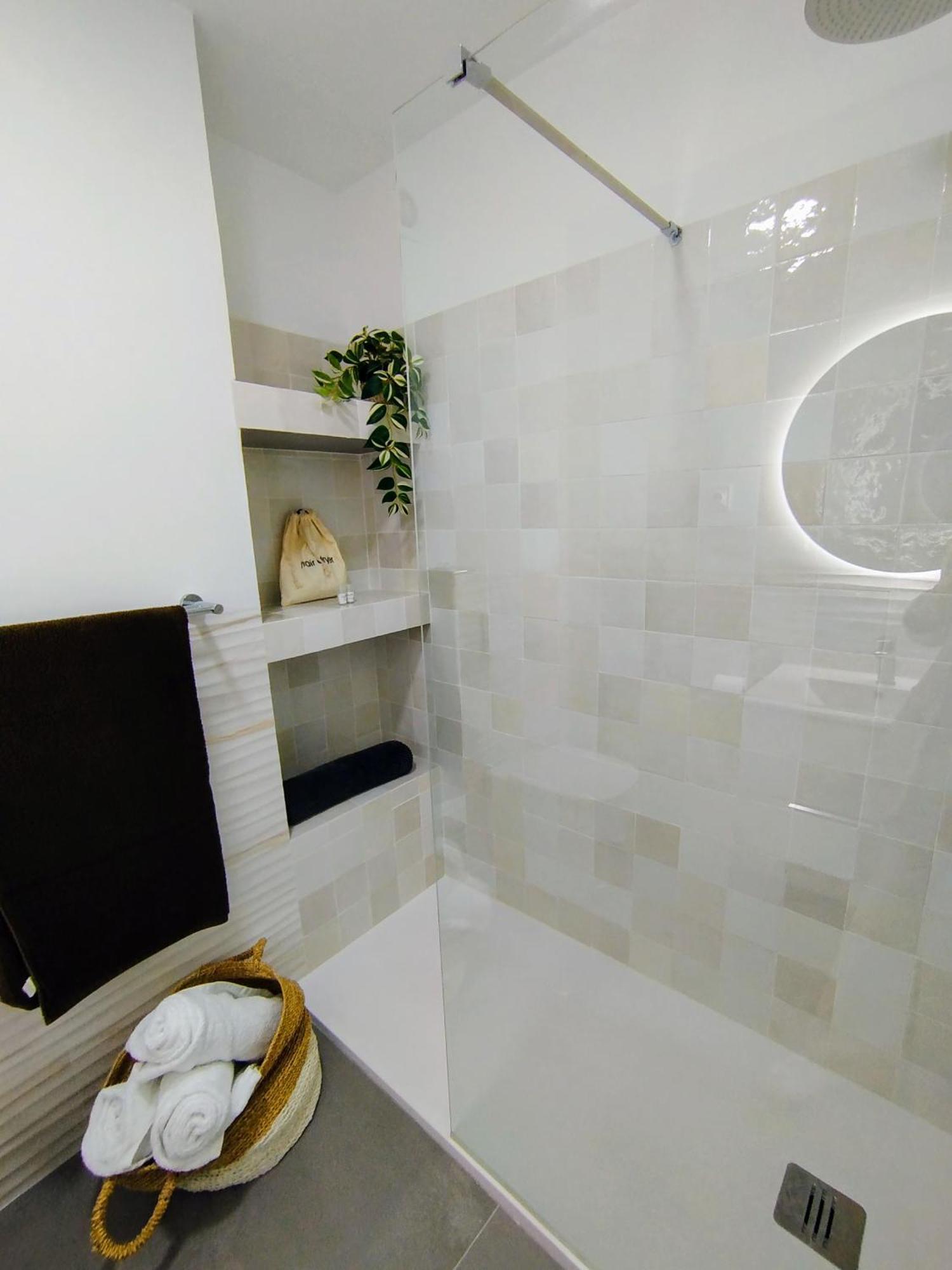 Impressive Apartment With 3 Bedrooms Metres From The Beach Estepona Esterno foto